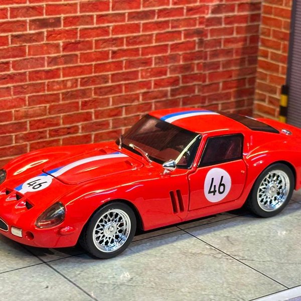 1964 Ferrari 250 GTO Die-Cast Model 1:32 Scale – Iconic Collector Edition — product image 20
