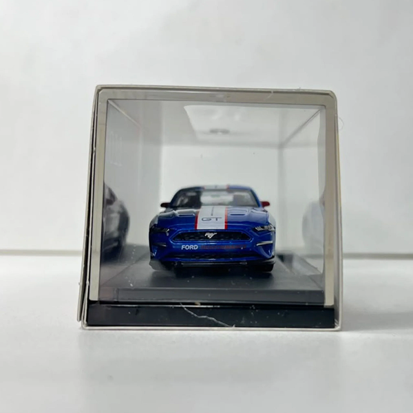 CCA Ford Mustang GT (2018) Die-Cast Model Car 1:64 Scale with Acrylic Case
