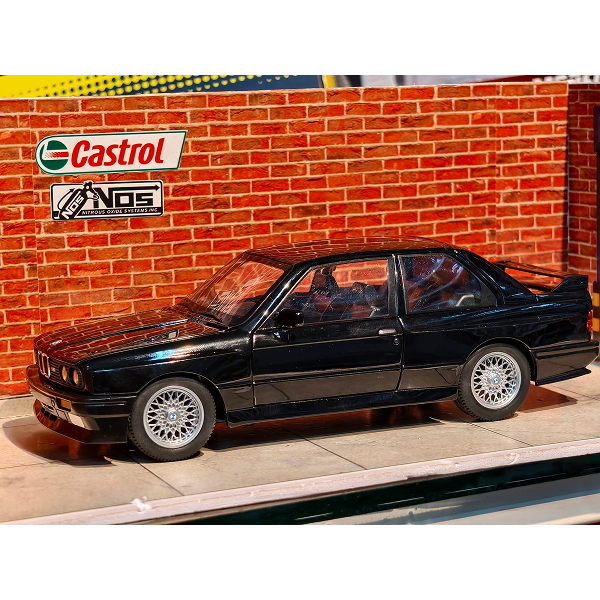 BMW E30 Stock 1:24 Scale Premium Detailing