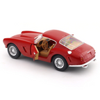 Bburago | Ferrari 250GT Berlinetta 1:24 – With Acrylic Display Case — product image 5